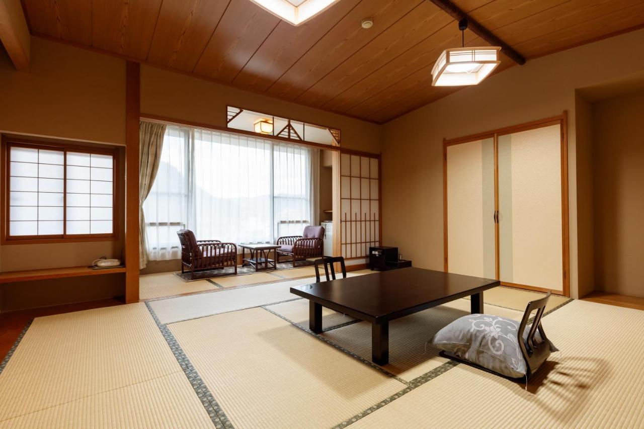 Umemura Ryokan Uguisutei Chikuma Екстериор снимка